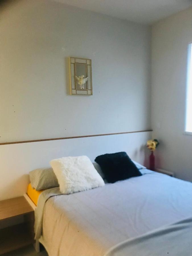 Апартаменты Sinta-Se Em Casa! Ap Novo, Aconchegante E Funcional- Otima Localizacao Монтис-Кларус Экстерьер фото